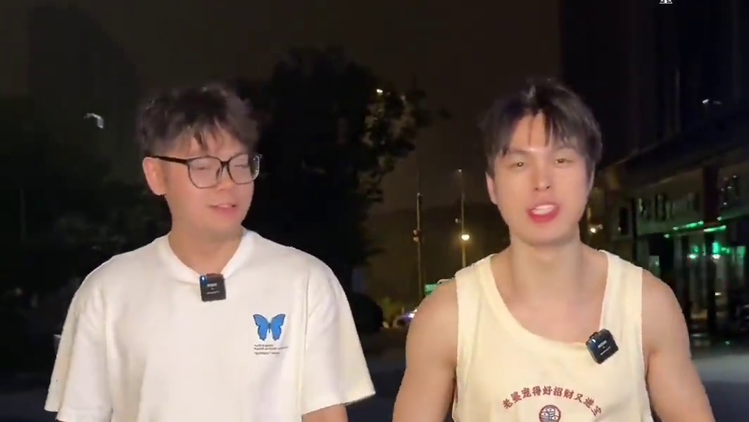 800一位纯血和牛烤肉自助 阿疯惊呆 众人全体起立 突发争吵#和牛#自助餐#三文鱼