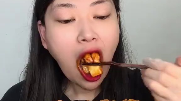 #曹氏 又香又辣 嘎嘎上头 贼过瘾❗️#超过瘾 #无辣不欢  #嘎嘎好吃