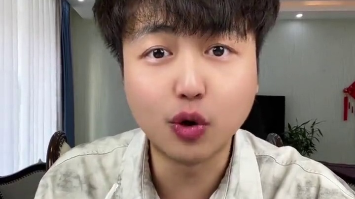 喝它的感觉就跟直接去海南啃椰子一样！原生态哈哈哈！#椰子水 #椰子 #爆爽椰子水 #纯天然椰子水 #