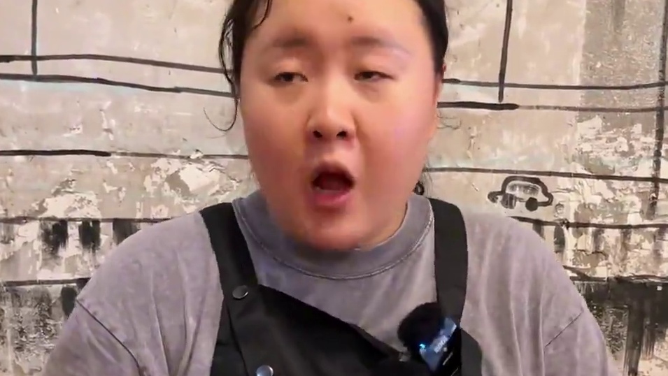 胖妹年中活动来了！5块9三袋的泡椒酱你一定试一试！#泡椒酱 #重庆美食#妈呀太香了 #好吃到停不下来