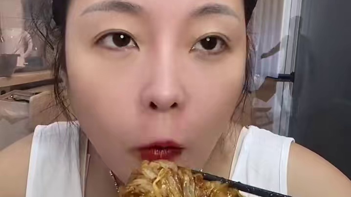 #晒美食是对平凡生活的热爱 #秋天的第一块月饼 #还没到中秋就馋月饼了 #好好吃饭好好生活 #还没到