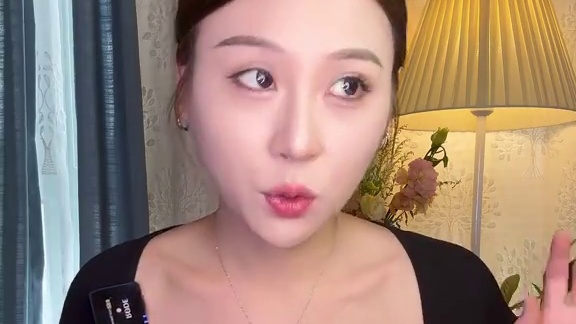 宅家系列—酱多多爆辣炸串和火鸡面的适配度满分！越吃越上头#火鸡面 #炸串 #酱汁满满 #深夜放毒 #