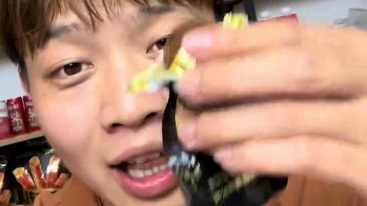 解馋三剑客 卤蛋烤脖烤翅给你安排，三个口味个人建议麻辣好吃#闪马 #闪马日常分享 #零食推荐 #夜宵