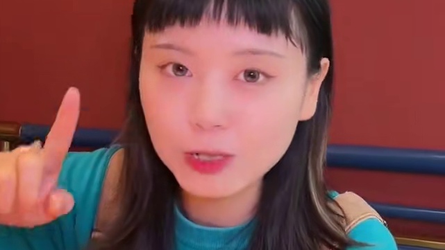 一绪寿喜烧上新锅底啦！在他家m8和牛、海鲜、水果甜品、云南菌菇随便吃是我平时不敢想！赶紧艾特小伙伴冲