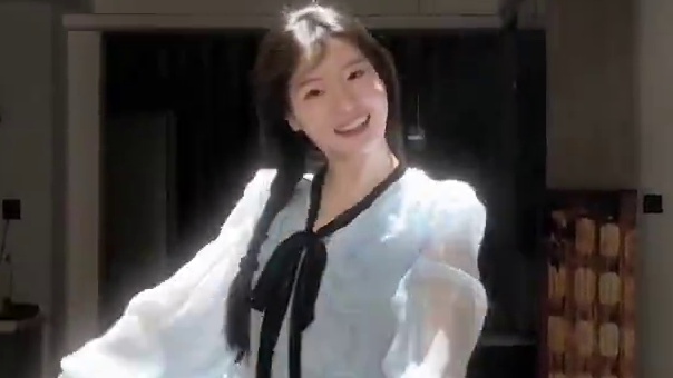 #舞蹈 “念念必有回响 永远做你的守望～”#做你的月亮 #甜妹 #氛围感 #白月光