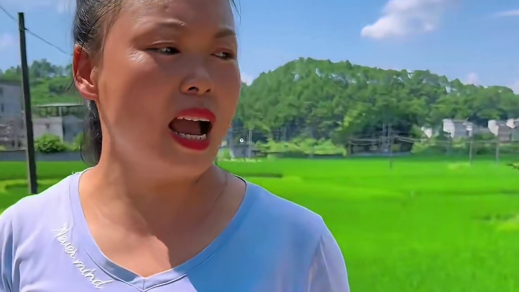 山村厨神亲手教你制作秘制卤香鸭脖 让你在秋天里享受回味无穷的美食#农村美食 #农村生活 #乡村味道 