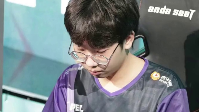 一只不够，两只管饱！恭喜nv秋季赛两连吃鸡！ice拿下五连枪神！#2024pel秋季赛 #冰红茶五连