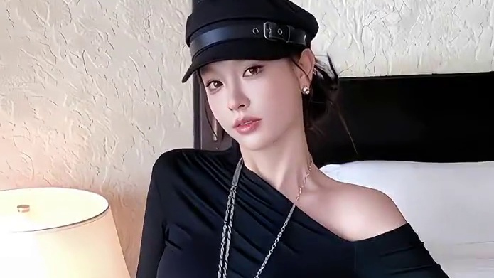 OOTD | 初秋性感辣妹纯欲风#纯欲天花板 #又酷又飒的早秋ootd #穿出高级感 #时髦精的oo