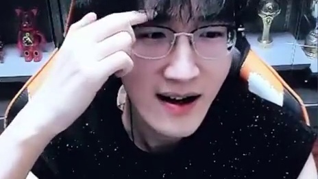 这视频看完我不想玩了! 