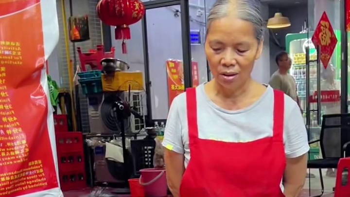 河南人嗦粉不是吹的！轻轻松松拿走奖励！ #螺蛳粉