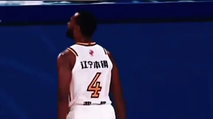 辽宁男篮10连胜，弗格49分立功头