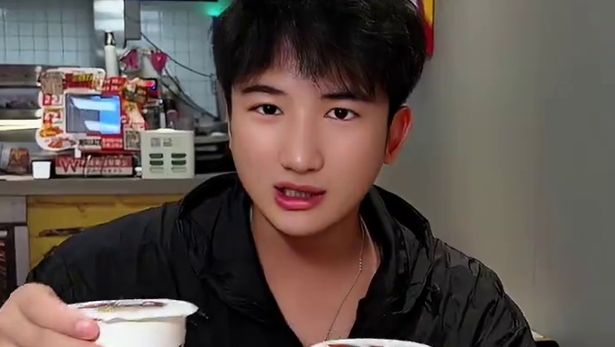 华莱士29.9三堡套餐回归了！还有9.9二十个鸡块！#开学啦饭搭子#开学的第一顿华莱士#开学来点华子