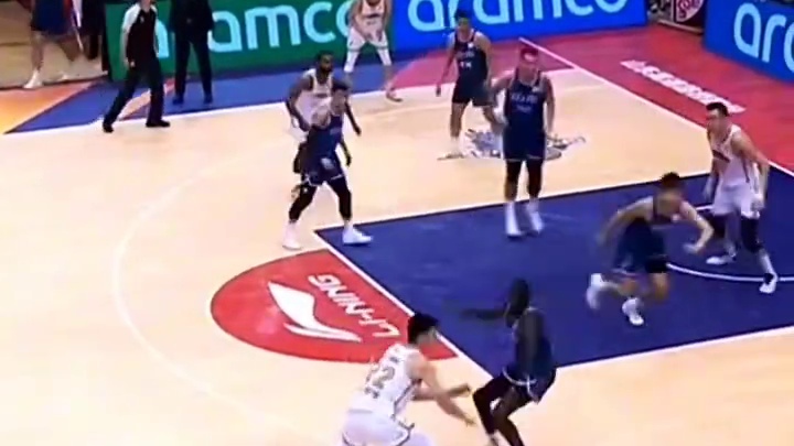 辽宁男篮单外援出战，险胜山东男篮取得11连胜