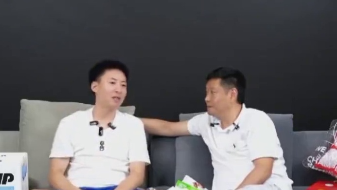 “我一扔板你还给我接板，哈哈哈”方博邱贻可聊国乒比赛经历#方博 #邱贻可 #国乒 #乒乓球