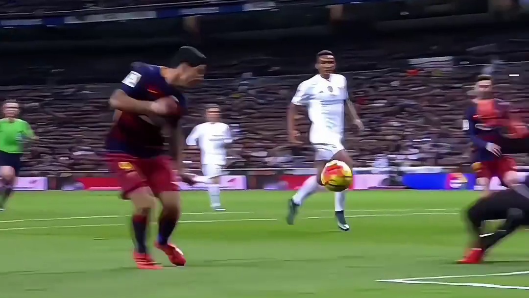 水爷拉莫斯足球赛场那些让人热血沸腾的防守名场面！真的太拼了 #dou来足球季 #足球的魅力