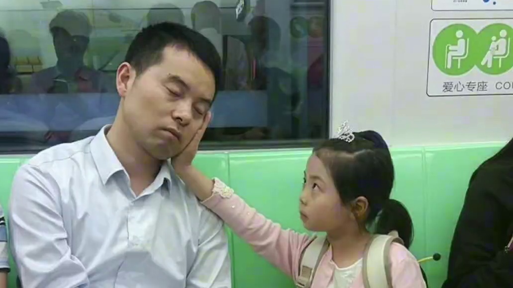 评论区摄影大赛，摄影作品锐评！#摄影作品点评 #摄影 #评论区摄影大赛 #摄影吐槽大会 #街头摄影