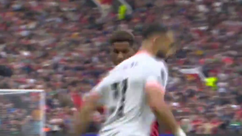 范迪克：在下半场我无聊的时候，我会传球给拉什福德，然后抢回来