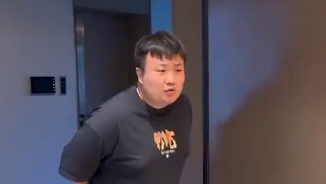 小俊哥:14+9帮战号老板,蓝屏茅台没见过啊! #游戏 #梦幻西游 #回合制 #怀旧游戏