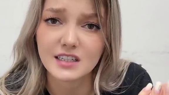 原来一个月饼可以有这么多口味，你们一般在月饼里包什么馅儿？
#各地特色月饼上分大赛 #这届月饼礼盒卷