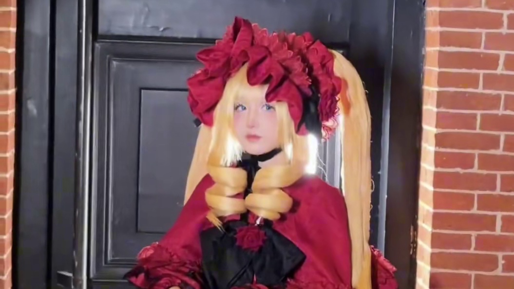 第一次戴反重力假发是什么体验！！ #cos #一种很新的cosplay #拍摄花絮 #蔷薇少女 #真