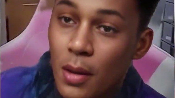 呜呜呜..沸小洋他真的我哭死 “没有回音的山谷，不值得纵身一跃”，希望街头赛车手们都能够遇到自己的正