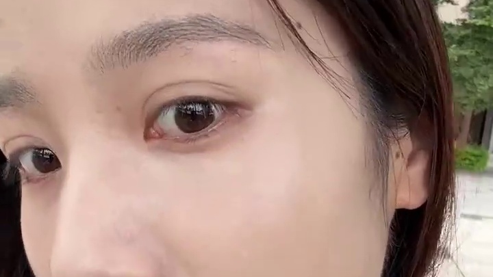 这玩意家人们没少刷到吧… 咱看看这家伙带妆一整天的变化#测评 #底妆 #粉底液