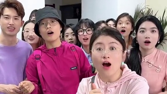 中秋节聚餐啦！灯谜的答案到底是什么？ #办公室游戏 #搞笑 #中秋节