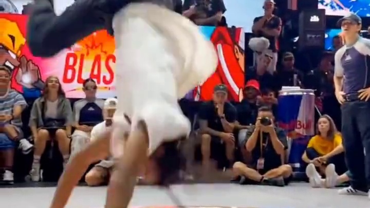 #街舞大神炸裂名场面 #街舞 #灵魂舞者 #一套动作行云流水