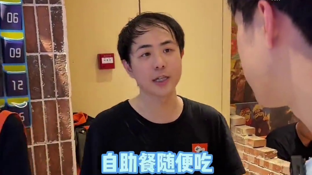 65元自助烤肉竟打下10000元赌约 阿疯直接清空库存#烤肉真香 #自助餐 #自助餐的正确吃法 #破