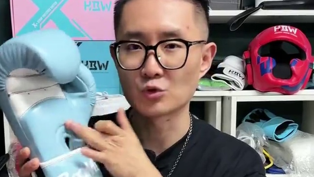 HBW星链款拳套，10周年特别版经典重制，明早10点直播 #拳套评测 #拳套推荐 #格斗装备 #拳套