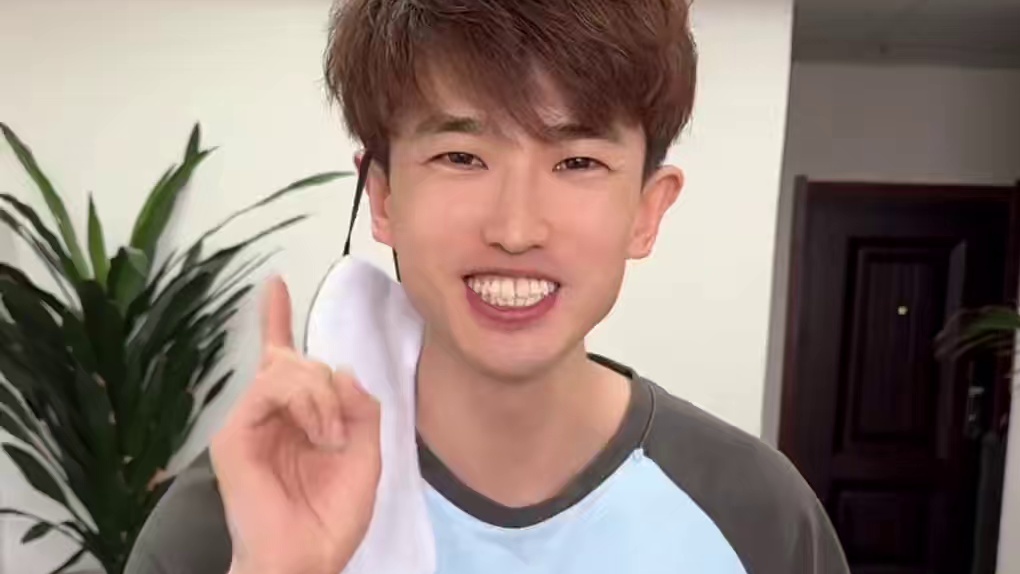 挑战把同事拍成小说男主 #爆改 #反差变装 #徐湫