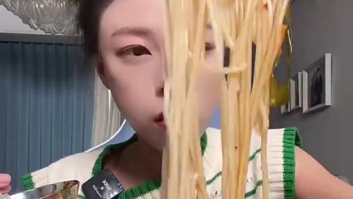 #吃泡面 #螺蛳粉 #嗦粉 #爆辣