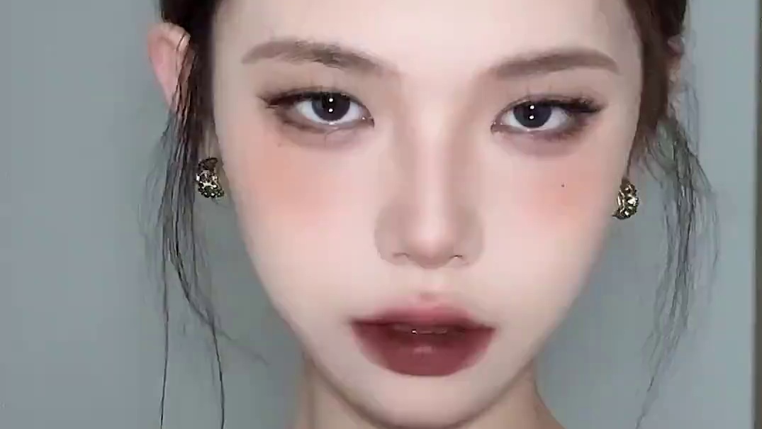 金秋雅丹妆｜层次感棕系妆容太有故事感了 #掌管秋天氛围感的雅丹妆 #金秋焕新季