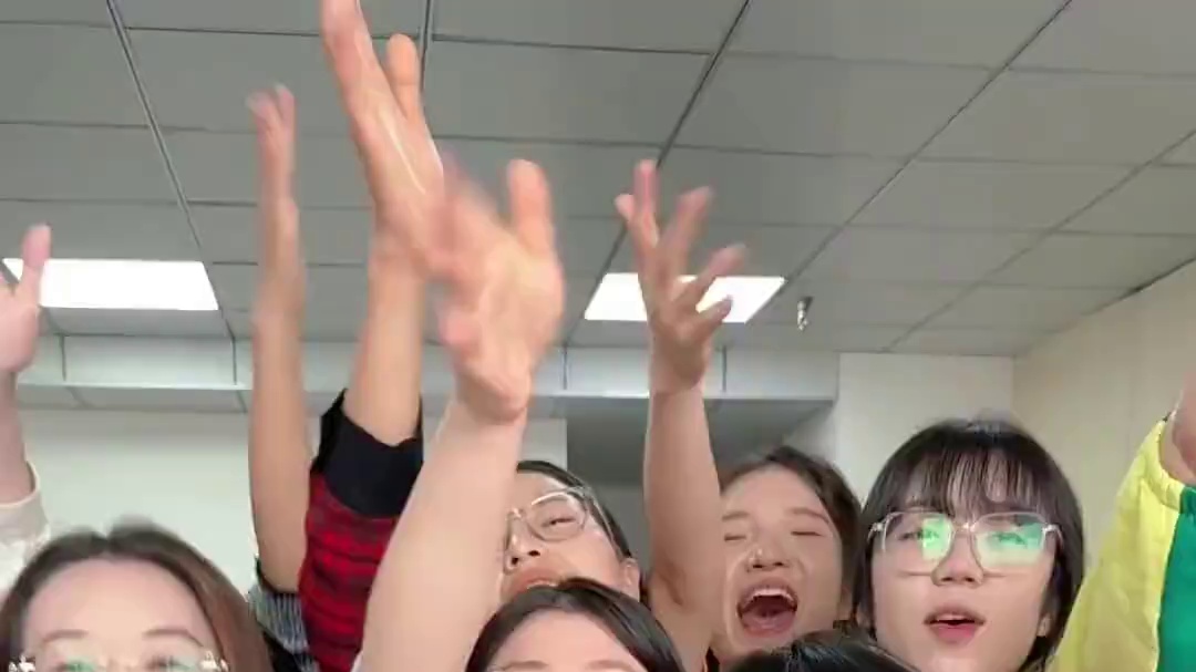 盲选午餐挑战，哈哈最后笑不活了 #办公室搞笑 #盲选 #美的冰箱 #美的m60冰箱