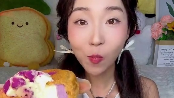 泡芙真的会让人快乐呀#谁懂这一口的好吃程度 #泡芙 #快来一起尝个鲜