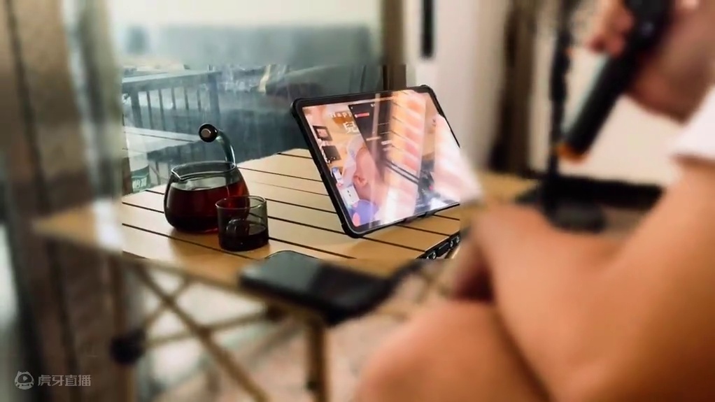 时而清醒时而懵懂。 #这个世界会好的