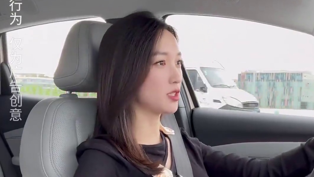 带00后妹妹体验【一日车主】的感觉