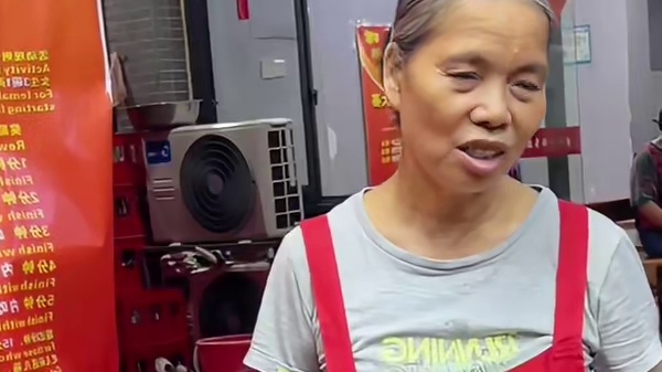 八戒一口二两？ 轻松拿走5000元！ #螺蛳粉