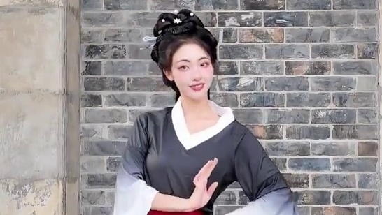 穿上服装再跳一遍山鬼～#古典舞 #国风古韵 #爱舞蹈爱生活 #翻跳