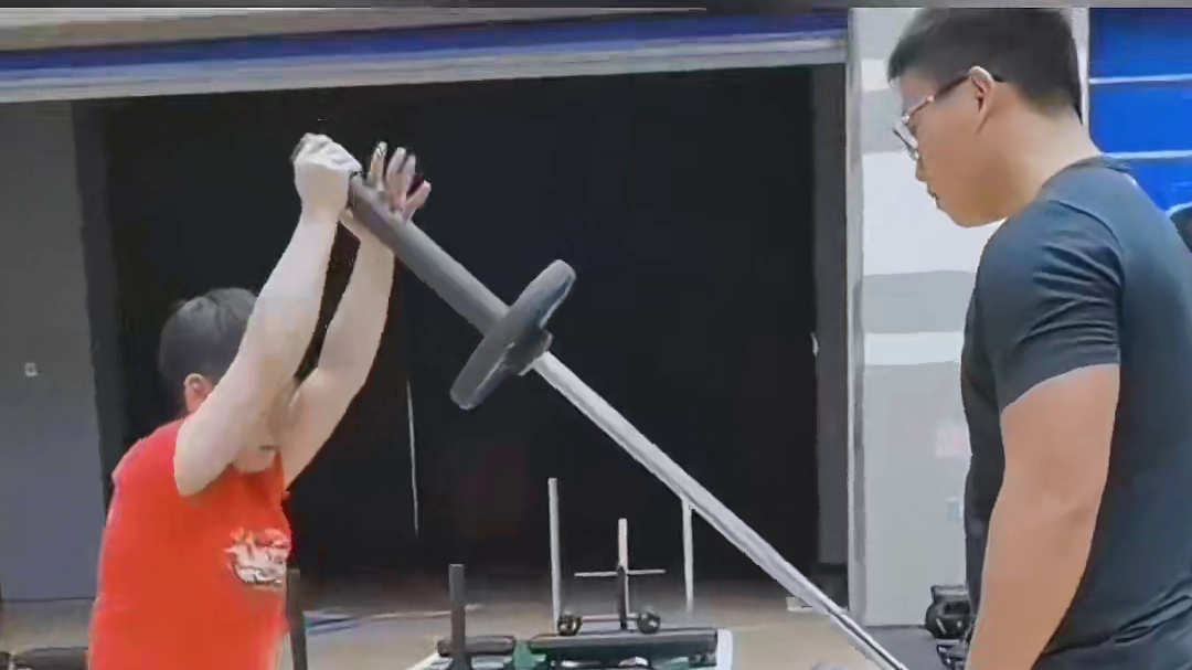 莎莎4比2战胜张本美和晋级决赛，对手又变直线针对莎莎，邱指都懵了，莎莎再次成功解题，太棒了。#孙颖莎