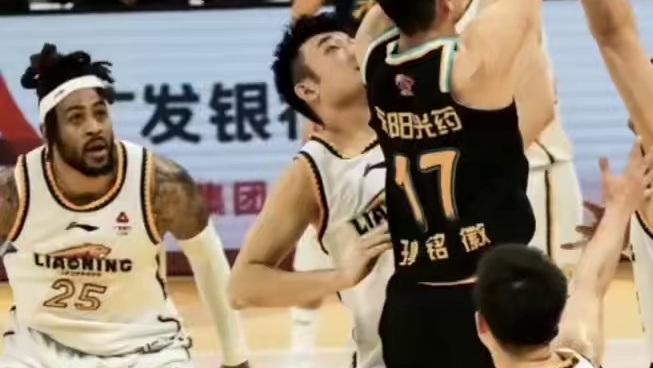 99比105惜败广厦，裁判是失职还是心虚