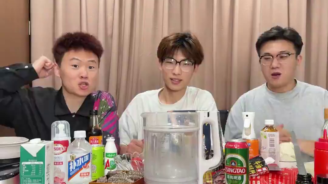 集体谋反，关导演什么事儿！ #办公室游戏 #一定要看到结尾 #搞笑