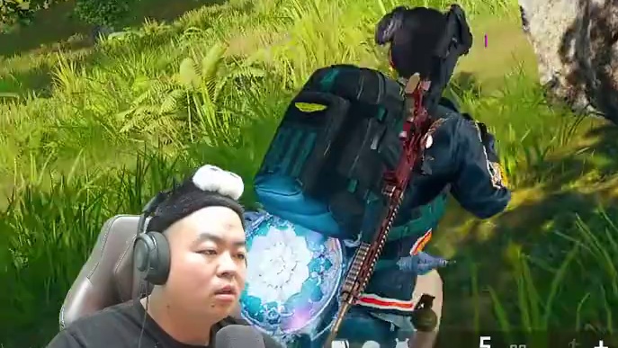第一次用手雷丢这么远淘汰对手#实力是个迷