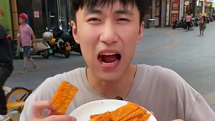 不能吃辣的宝子千万不要买这个爆辣手撕豆皮，真的很辣啊#零食推荐 #无辣不欢 #辣条