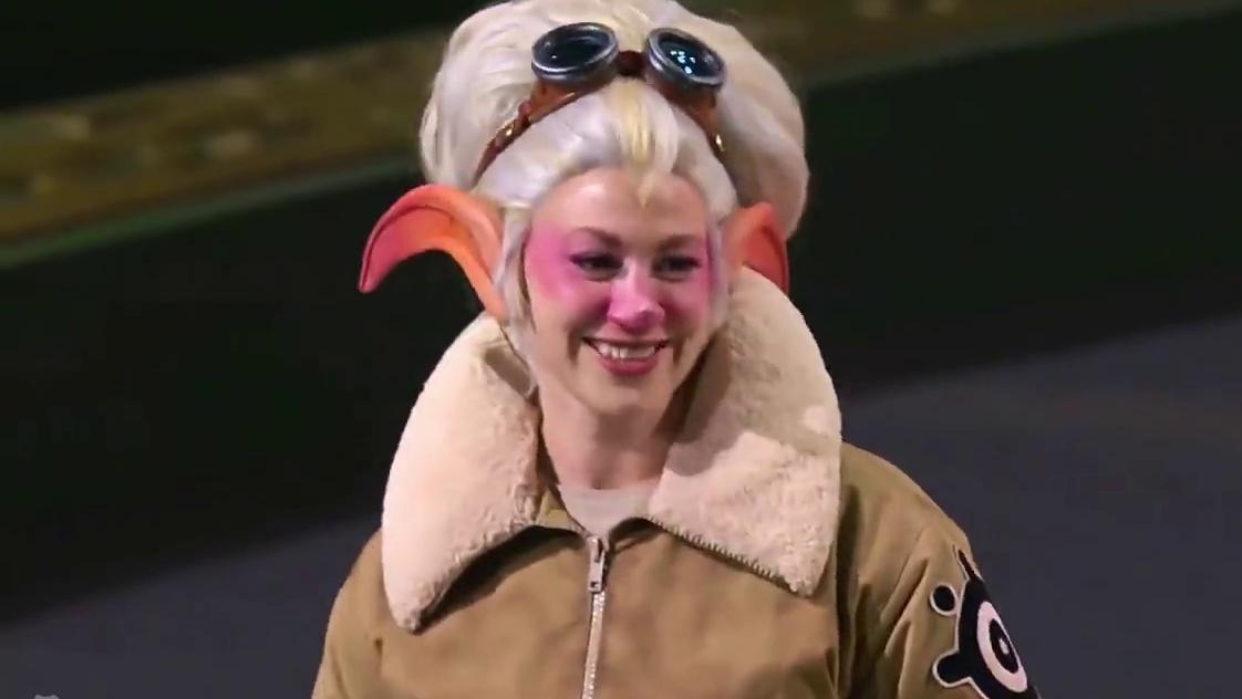 又到了cosplay大赛环节啦！ #TI13 #国际邀请赛 #cosplay