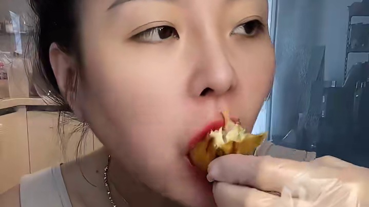 #哪些美食可以拯救没有食欲的日子 #今年要炫一种很新的月饼 #各地特色月饼上分大赛 #从来没吃过这么