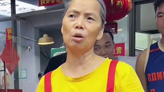 河南大网红连破两个记录！喜提孙姐的5000现金！ #螺蛳粉 #美食卷王挑战赛 #舌尖上的美食