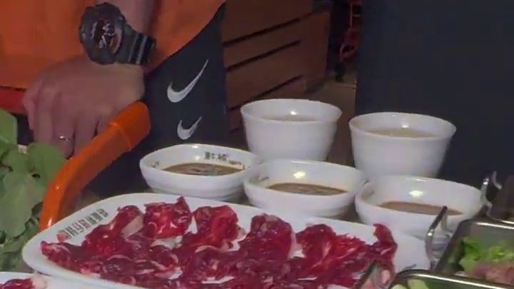 谁懂啊，就在新塘金海岸，128就有7荤加任吃的素菜!!#新塘美食 #中秋国庆逛吃指南 #好吃不贵经济