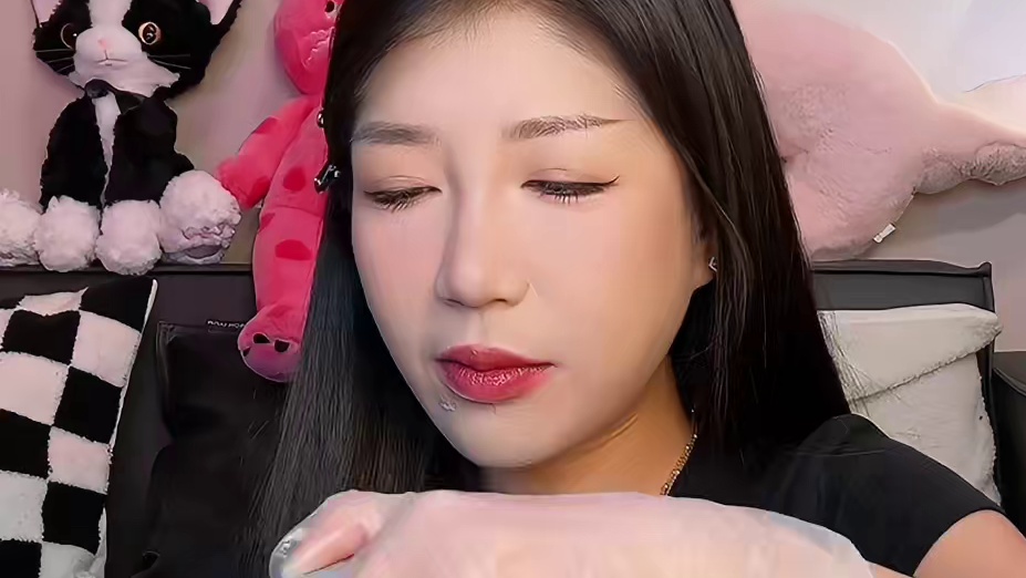 又来喝酱了 哈哈哈#一只澜 #谁懂这一口的好吃程度 #甜品控