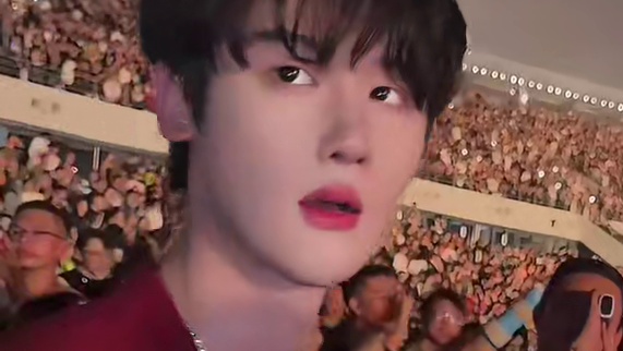 像一场梦一样 感谢ye带给我们的视听盛宴 #kanye试听会 #神级现场 #最怕rapper唱情歌 